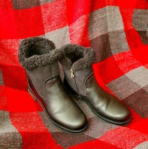 Pajar waterproof leather ankle boots